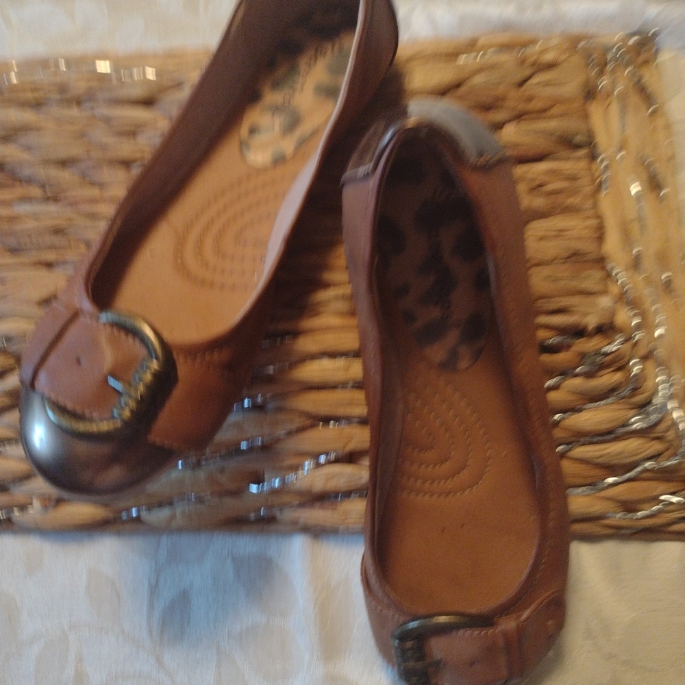 Bare Traps 8M Women's Ballet Flats Glossy Heel & Toe